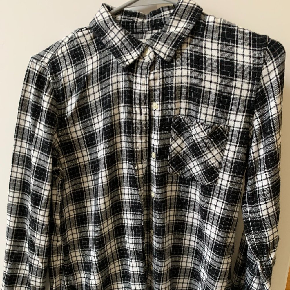 GAP FLANNEL PATTERN LONG SLEEVE SHIRT